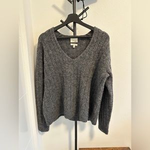 Aritzia Wilfred Free V-Neck Ribbed Sweater